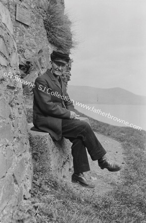 THO ' OLD SALT ' AT CARLINGFORD CASTLE